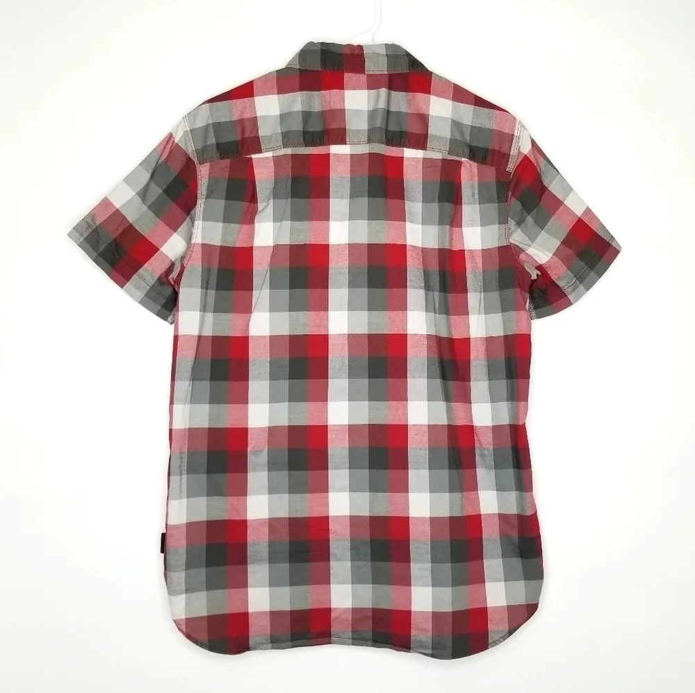 Northface Men's Red Gray White Road Trip Plaid Shortsleeve Buttondown Shirt, M